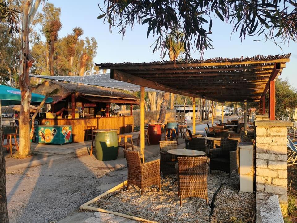 Camping Drepanos Igoumenitsa Eksteriør billede