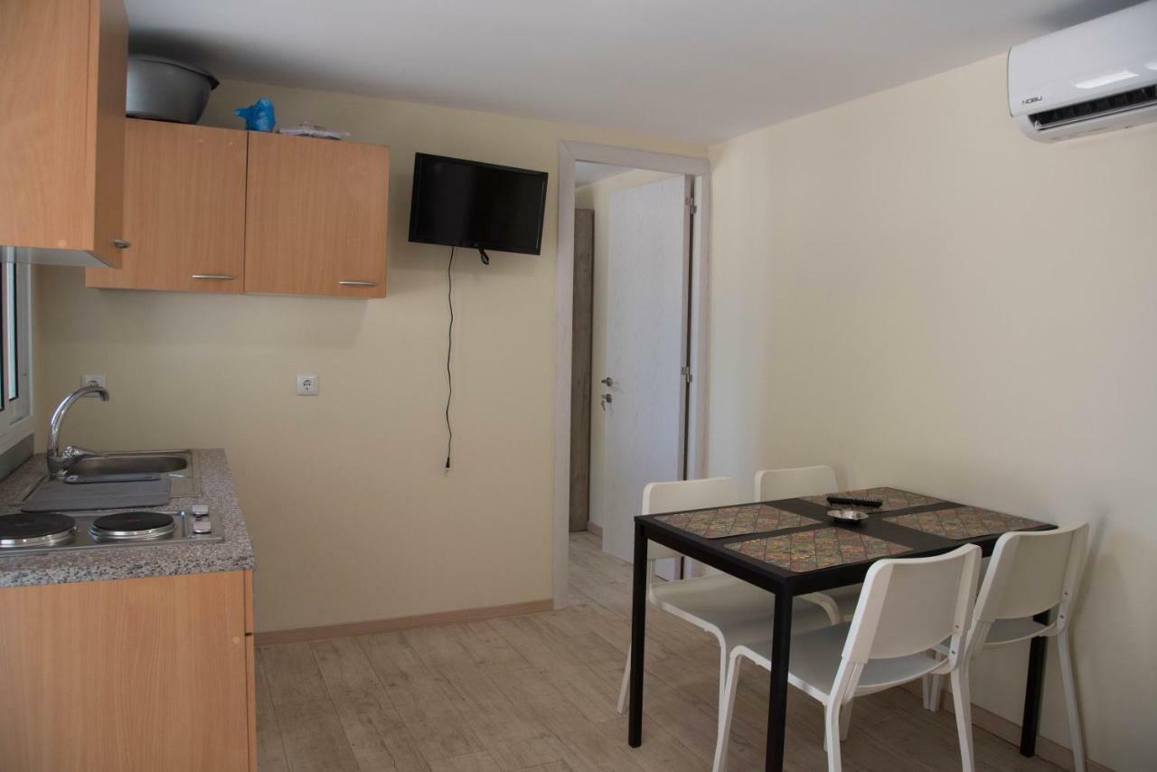 Camping Drepanos Igoumenitsa Eksteriør billede